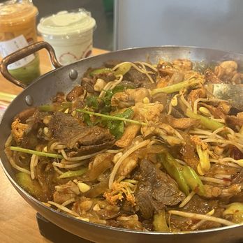 Qiwei Kitchen - 1. Griddle Cooked Bullfrog / 香鍋牛蛙7. Griddle Cooked Beef / 香鍋牛肉 - Chinese Near Me - Rowland Heights, California Qiwei Kitchen - 1. Griddle Cooked Bullfrog / 香鍋牛蛙7. Griddle Cooked Beef / 香鍋牛肉 - Chinese Near Me - Rowland Heights, California
