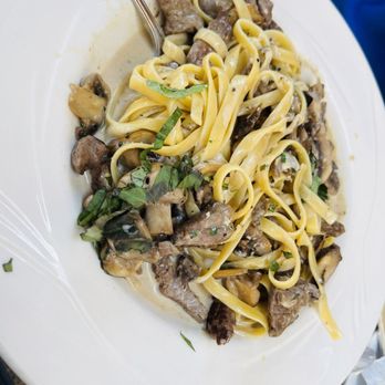 59th & Lex Cafe - Beef Stroganoff - New American Near Me - Newport Beach, California 59th & Lex Cafe - Beef Stroganoff - New American Near Me - Newport Beach, California