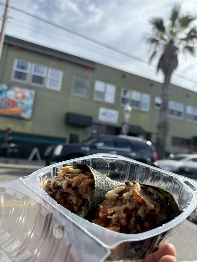 It's Raw Poke Shop