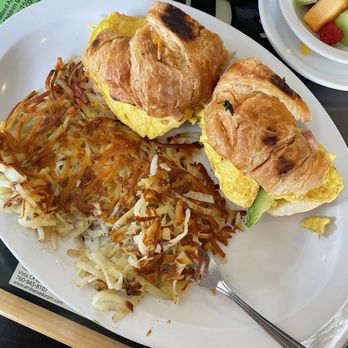 Curbside Cafe - Breakfast & Brunch Near Me - Vista, California