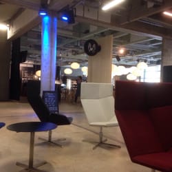 Näyttelykeskus WeeGee - Lobby