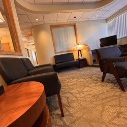 Knollwood Dental Care - Relaxing waiting room