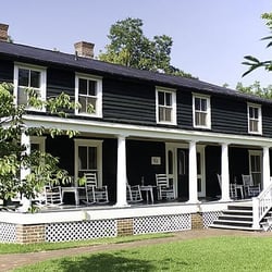 The Pack House Inn - THE PACK HOUSE FRONT PORCH