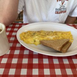 Frank's Diner - Delicious omelet and coffee