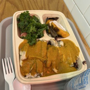 Kati Shop - Chicken curry plater with sweet potato side - Thai Near Me - New York, New York Kati Shop - Chicken curry plater with sweet potato side - Thai Near Me - New York, New York