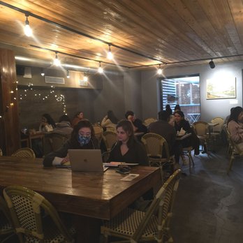 Outro - Outdoor Dining Space - Cafes Near Me - New York, New York