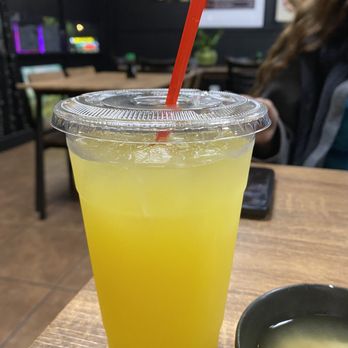 IPPA Sushi Ramen - Mango lemonade - Sushi Bars Near Me - Bell, California