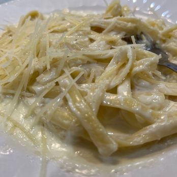 Pasta and Cream - Fettuccine alfredo - Italian Near Me - Franklin, Tennessee
