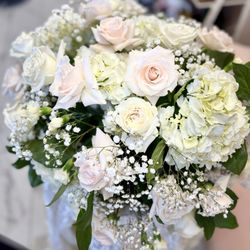 Party Chica Blooms - Wedding bouquets and centerpieces available!