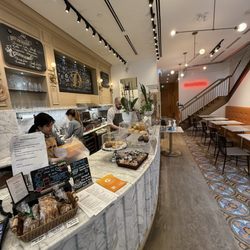 Dessert Lady Café & Bakery
