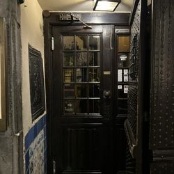 Postwagen Aachen - Entrance door