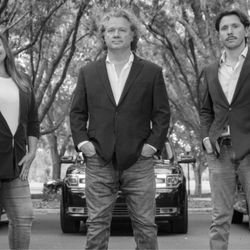The Towncar Chauffeur - Up Scale Quality