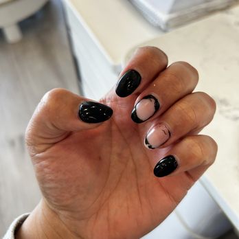 Lavish Nail Bar - Nail Salons Near Me - Lubbock, Texas Lavish Nail Bar - Nail Salons Near Me - Lubbock, Texas