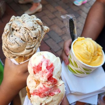 Pronto Cafe - Cappuccino chip, strawberry cheesecake, and Mango - Cafes Near Me - Commerce, California Pronto Cafe - Cappuccino chip, strawberry cheesecake, and Mango - Cafes Near Me - Commerce, California