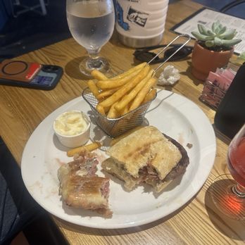 Cafe Le Reve - Filet Mignon Sandwich Super good, better flavor than I've had in France - French Near Me - Riverside, California Cafe Le Reve - Filet Mignon Sandwich Super good, better flavor than I've had in France - French Near Me - Riverside, California