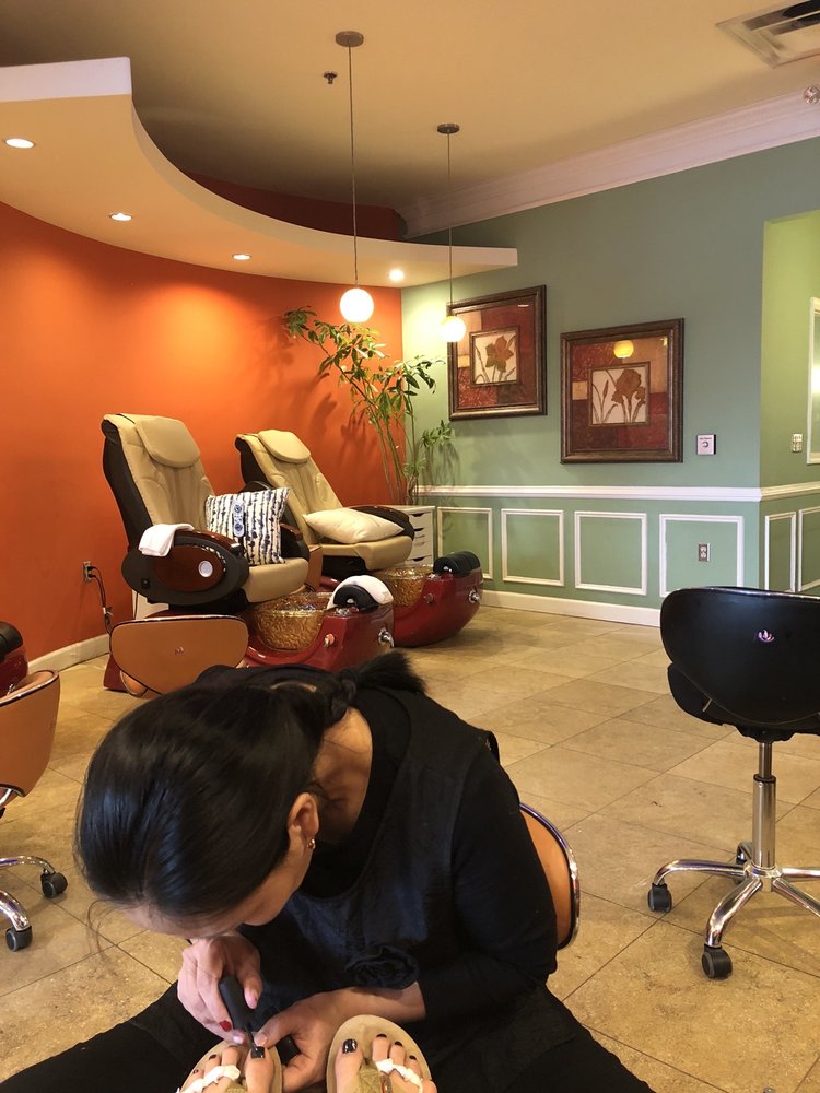 KIWI NAILS SALON 183 Photos & 76 Reviews 2952 Chain Bridge Rd