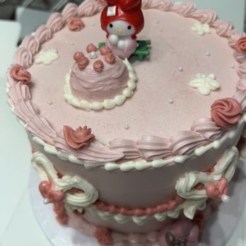 Its Sugarlicious - Chocolate cake with raspberry filling and buttercream frosting - Custom Cakes Near Me Its Sugarlicious - Chocolate cake with raspberry filling and buttercream frosting - Custom Cakes Near Me