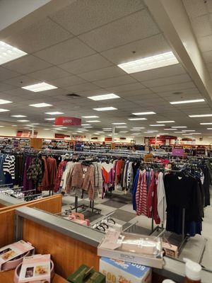 TJ MAXX - Updated January 2026 - 28 Photos & 29 Reviews - 8635 Tualatin
