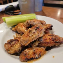 Burrata Woodfired - Garlic parm wings
