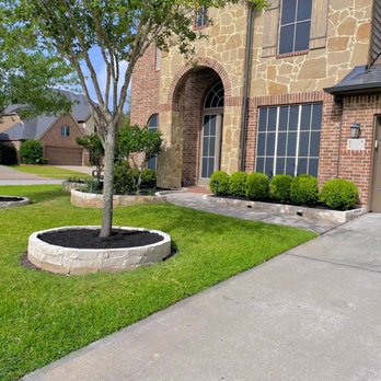 South Heat Landscaping - Limestone Flowerbed - Landscaping Near Me South Heat Landscaping - Limestone Flowerbed - Landscaping Near Me