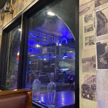 El Pub - Cuban Near Me - Miami, Florida