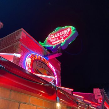 Sammys Fish Box - Hopefully this place will do the trick .... - Seafood Near Me - Bronx, New York Sammys Fish Box - Hopefully this place will do the trick .... - Seafood Near Me - Bronx, New York