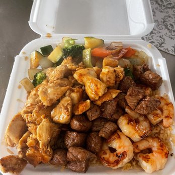 Royal Hibachi - Hibachi Steak, Chicken & Shrimp served with fried rice and mixed vegetables - Food Trucks Near Me - Ocala, Florida Royal Hibachi - Hibachi Steak, Chicken & Shrimp served with fried rice and mixed vegetables - Food Trucks Near Me - Ocala, Florida
