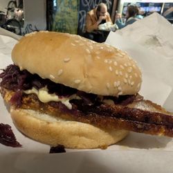 Isted Grill - Flaeskesteg sandwich - pork belly