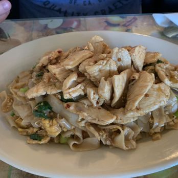 Thai Garden - Pad see iew with chicken - Thai Near Me - Fort Oglethorpe, Georgia