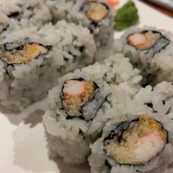 Red Bowl Asian Bistro - Spicy Crunch Roll Combo