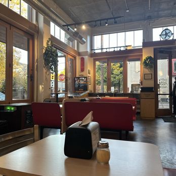 Scottie's Pizza Parlor NW - Nice atmosphere - Pizza Near Me - Portland, Oregon Scottie's Pizza Parlor NW - Nice atmosphere - Pizza Near Me - Portland, Oregon