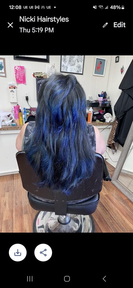 Cosmic Hair Lounge Logo