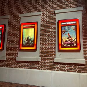 MOVIE TAVERN WILLIAMSBURG - 88 Photos & 192 Reviews - Cinema - 1430