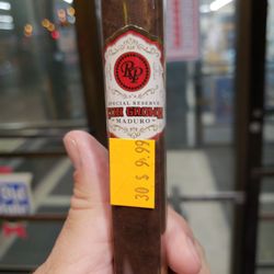Foremost Liquor Center