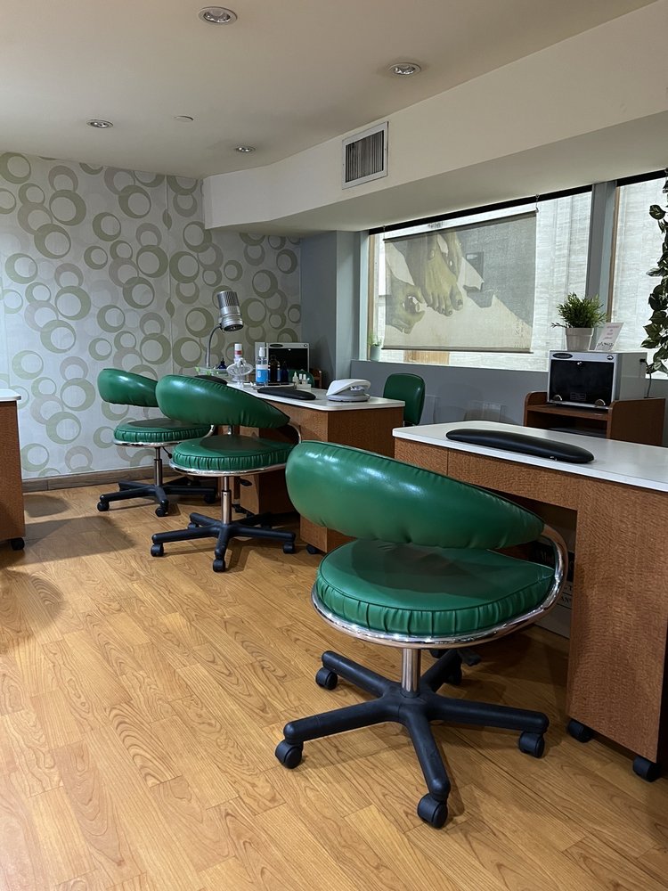 GREEN TEA NAIL AND SPA 54 Photos & 117 Reviews Day Spas 141 W