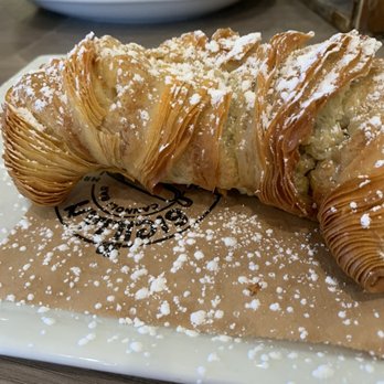 Hash Kitchen - Chocolate croissant - Breakfast & Brunch Near Me - Scottsdale, Arizona Hash Kitchen - Chocolate croissant - Breakfast & Brunch Near Me - Scottsdale, Arizona