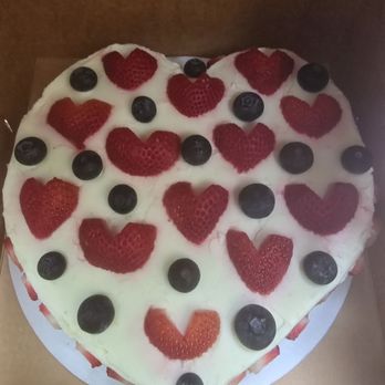 Penny's Pastries - Heart-shaped lemon buttercream cake (diabetic & IBS friendly) - Desserts Near Me
