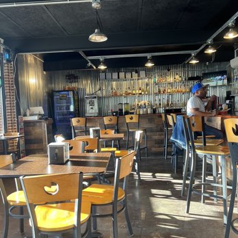 Munchies on 5th Bar & Grille - Cocktail Bars Near Me - Birmingham, Alabama Munchies on 5th Bar & Grille - Cocktail Bars Near Me - Birmingham, Alabama
