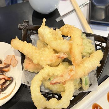 Mansun Sushi - Shirmp and Vegetable Tempura Plate - Japanese Near Me - Walnut, California Mansun Sushi - Shirmp and Vegetable Tempura Plate - Japanese Near Me - Walnut, California