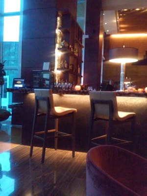 MO Bar & Lounge by null