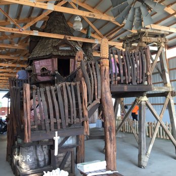 Konow's Corn Maze - Amazing treehouse built into a redwood. - Attraction Farms Near Me - Homer Glen, Illinois Konow's Corn Maze - Amazing treehouse built into a redwood. - Attraction Farms Near Me - Homer Glen, Illinois