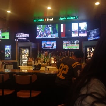 Buffalo Wild Wings - Great size bar, - Chicken Wings Near Me - Albuquerque, New Mexico