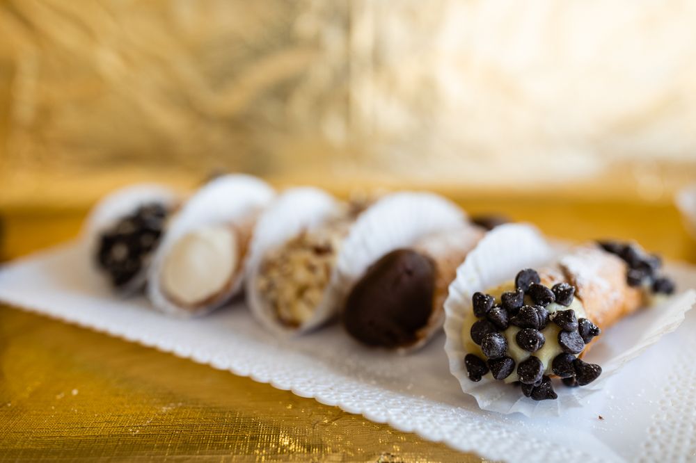 MIRABELLA’S BAKERY CLOSED 57 Photos & 66 Reviews 836 Main St