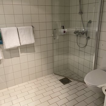 Quality Hotel Ålesund - Bathroom - Hotels Near Me - Ålesund, 15