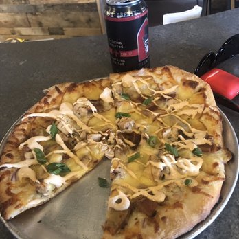 Pies & Pints - 10" Chicken Gouda - Pizza Near Me - Carmel, Indiana