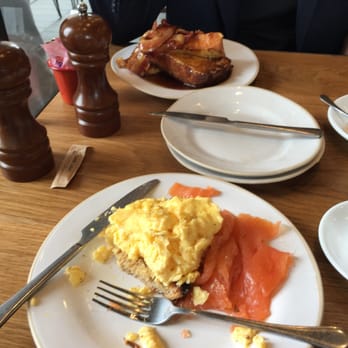 GAIL's Bakery Neo Bankside - Breakfast - yum! French toast with maple bacon and eggs/smoked salmon on toast. - Breakfast & Brunch Near Me - London, XGL