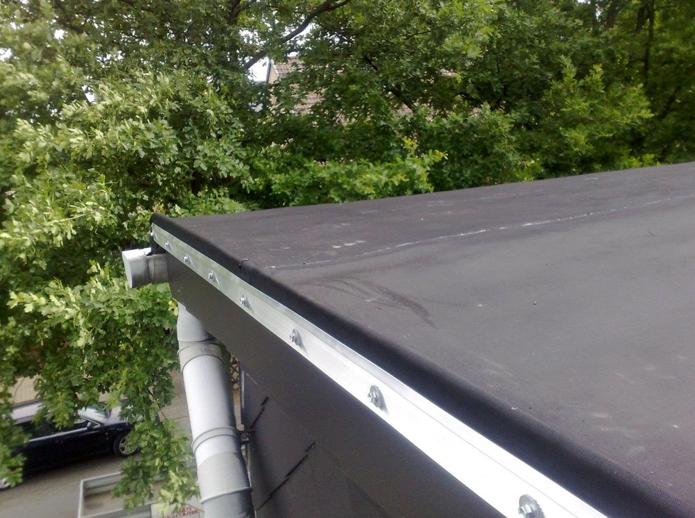 Slide of Arlanza Roofing