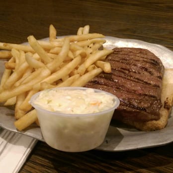 Alfie's - Bland steak with bland fries and average slaw - American Near Me - Glen Ellyn, Illinois