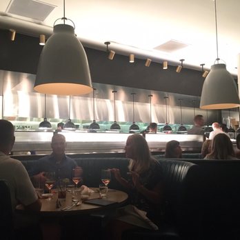 Earls Kitchen + Bar - Cocktail Bars Near Me - Plano, Texas