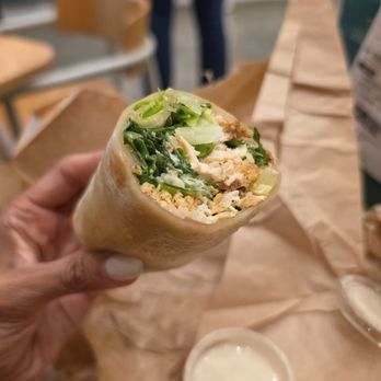 sweetgreen - Healthy Salads, Wraps, and Bowls - Salad Near Me - Pasadena, California